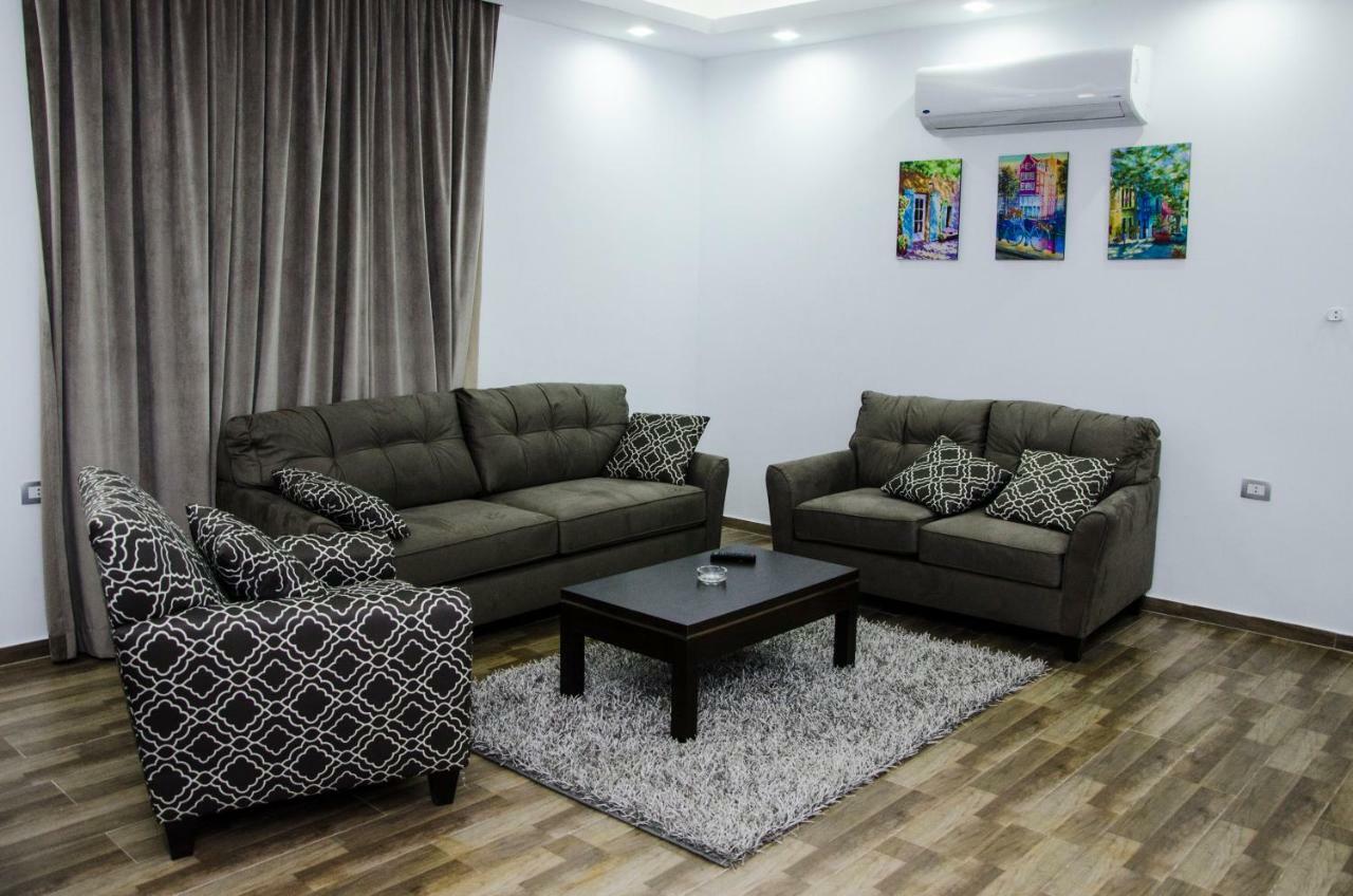 Apartment Violet 133
